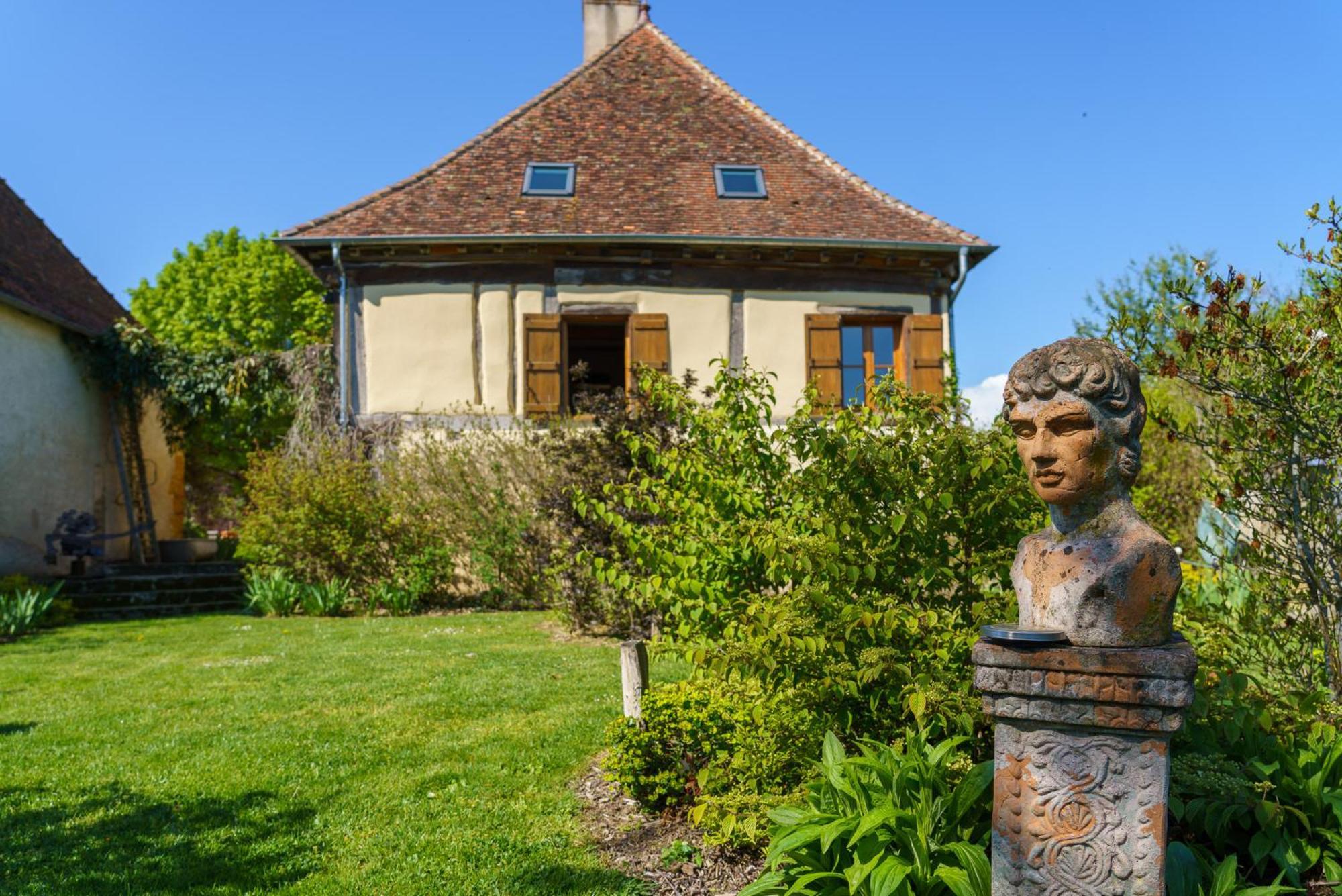 مبيت وإفطار Céron Les Jardins Des Soussilanges المظهر الخارجي الصورة